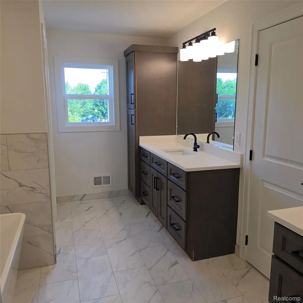 7338 Brys Drive Shelby Charter Township MI 48316