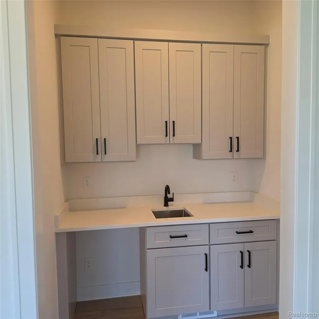 7338 Brys Drive Shelby Charter Township MI 48316