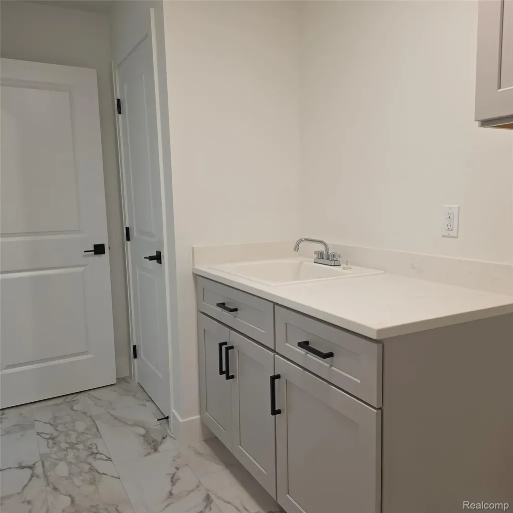 7338 Brys Drive Shelby Charter Township MI 48316