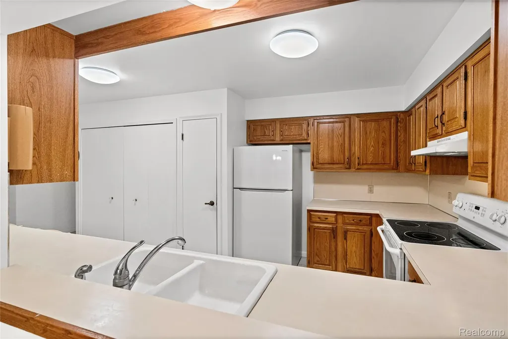 1448 Beaumont Court Flushing City MI 48433