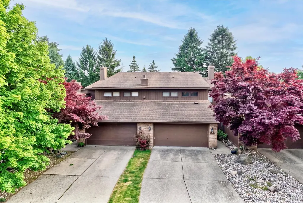 1448 Beaumont Court Flushing City MI 48433