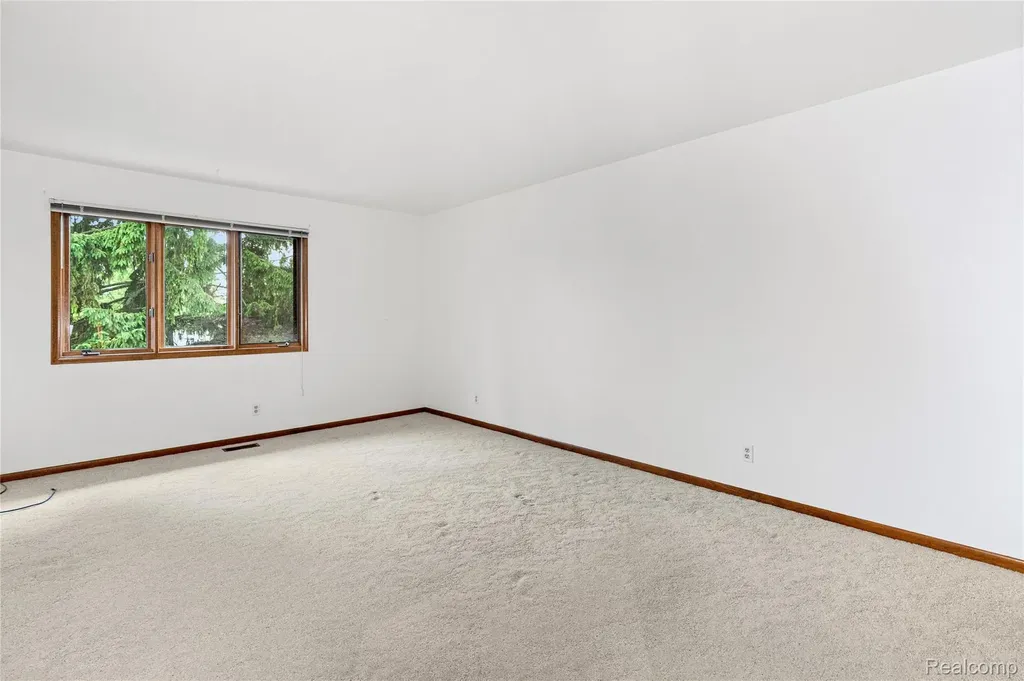 1448 Beaumont Court Flushing City MI 48433