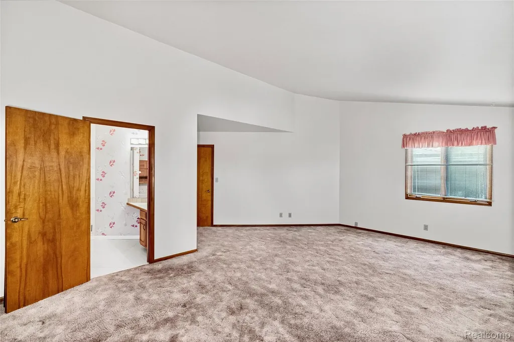 1448 Beaumont Court Flushing City MI 48433