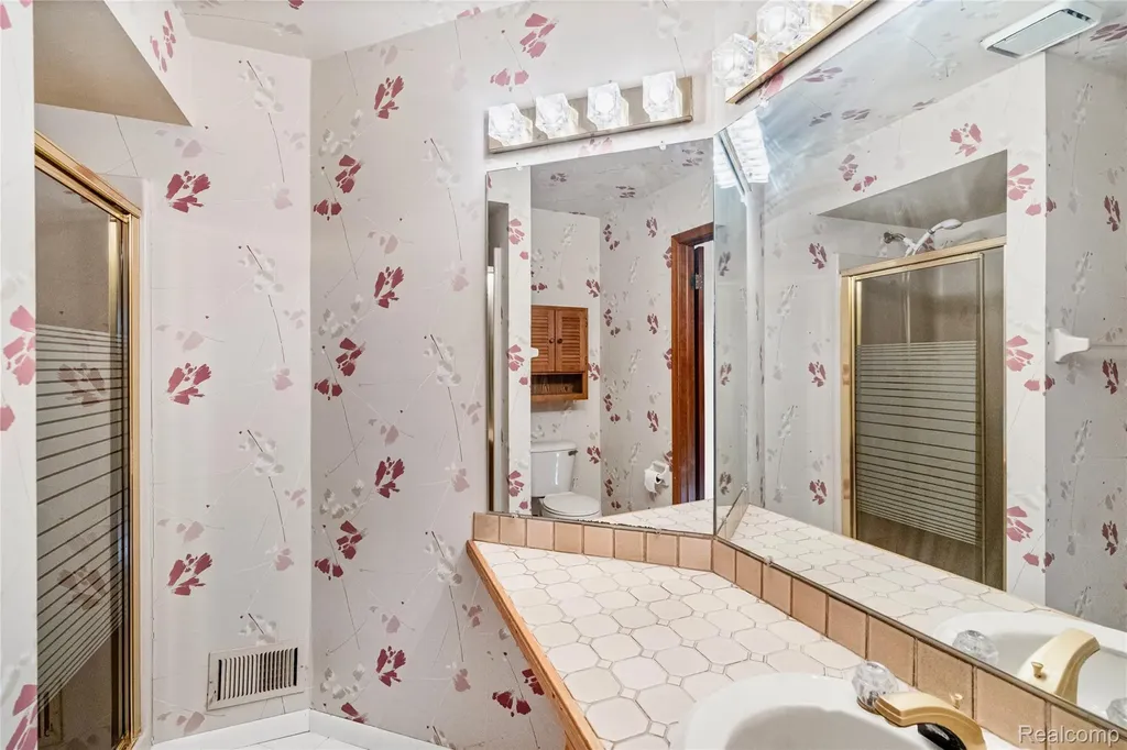 1448 Beaumont Court Flushing City MI 48433
