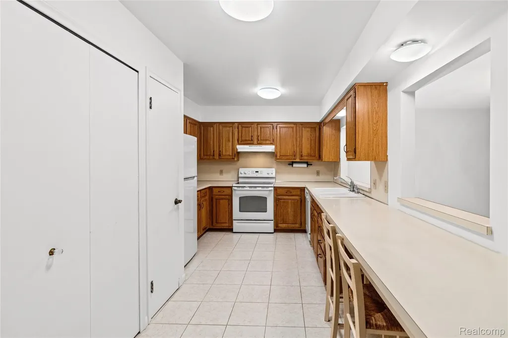 1448 Beaumont Court Flushing City MI 48433