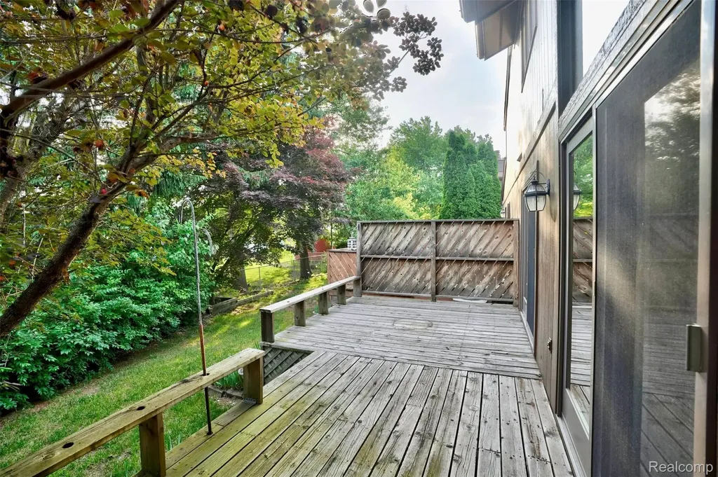 1448 Beaumont Court Flushing City MI 48433