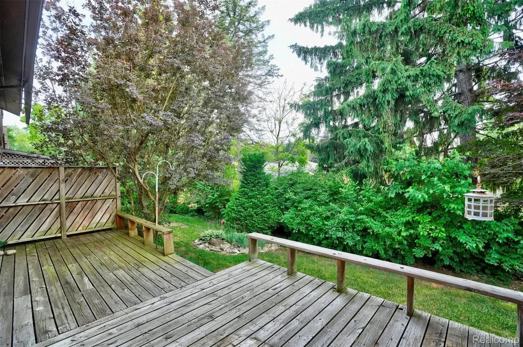 1448 Beaumont Court Flushing City MI 48433