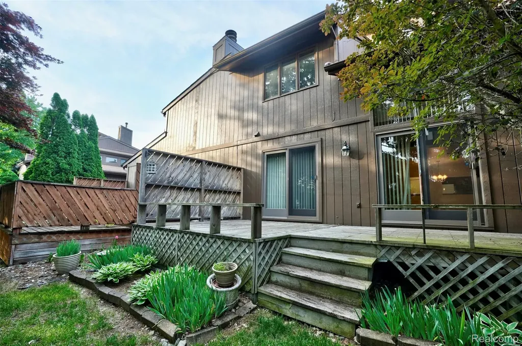 1448 Beaumont Court Flushing City MI 48433