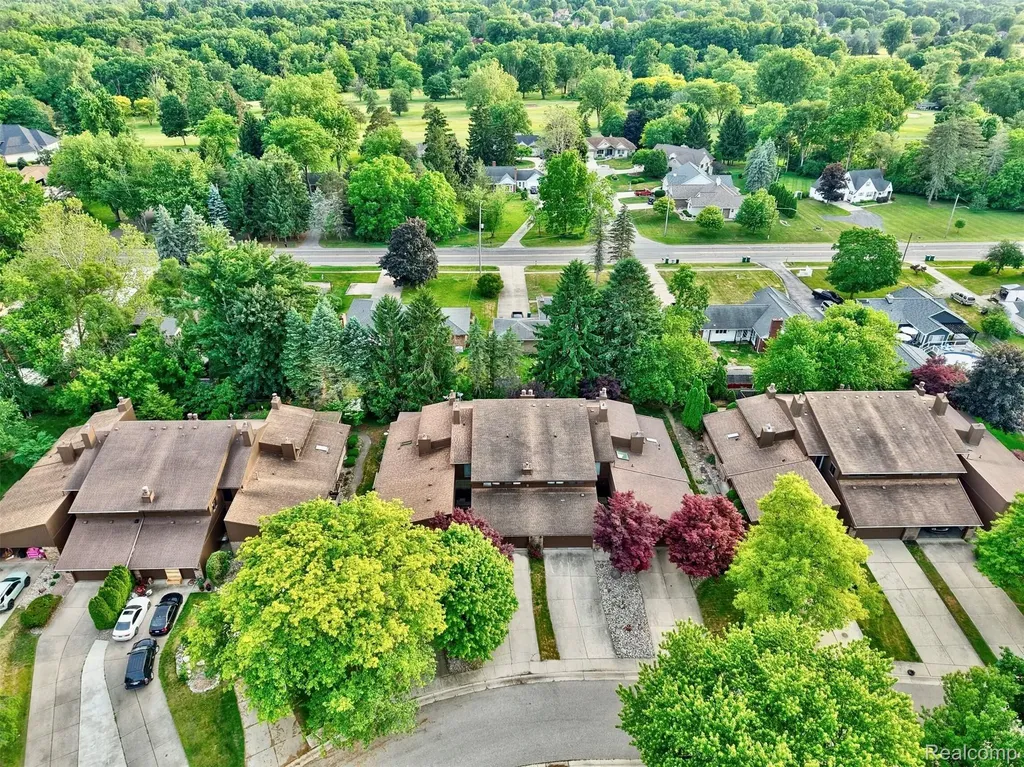 1448 Beaumont Court Flushing City MI 48433
