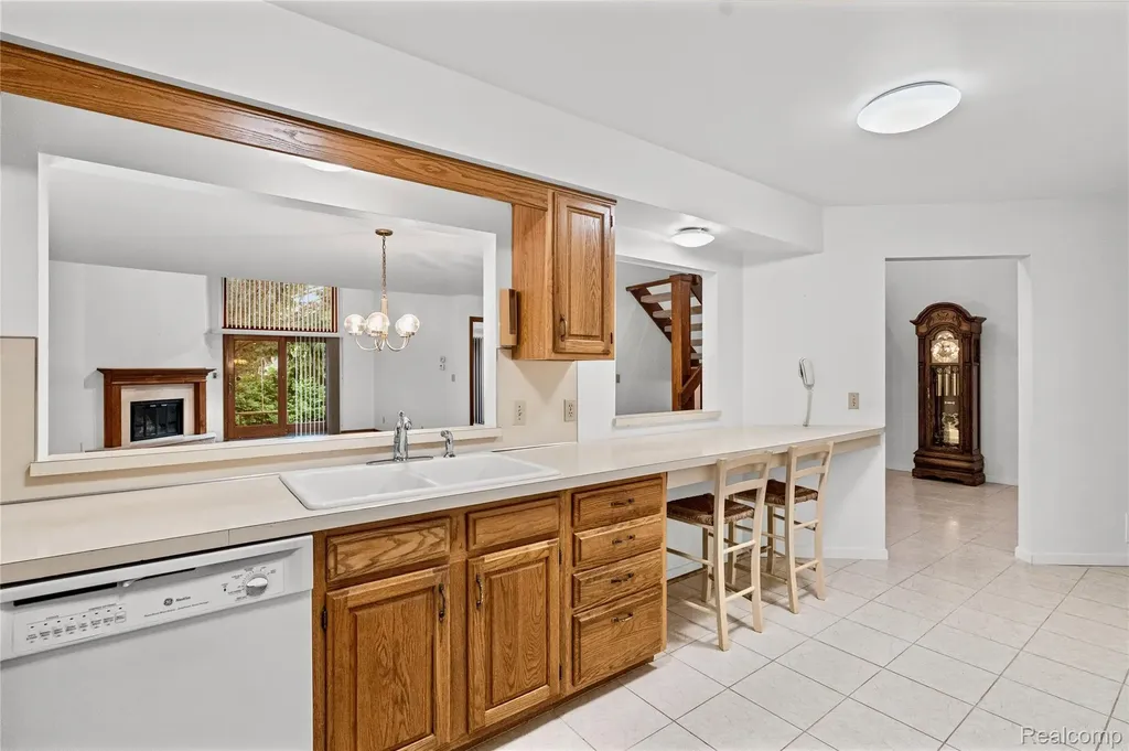 1448 Beaumont Court Flushing City MI 48433