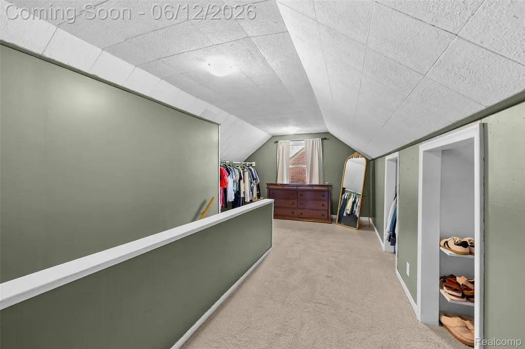 10467 W 11 Mile Road Huntington Woods City MI 48070