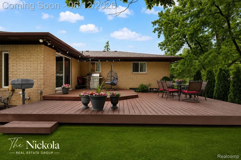 1580 Rockfield Drive Troy City MI 48085