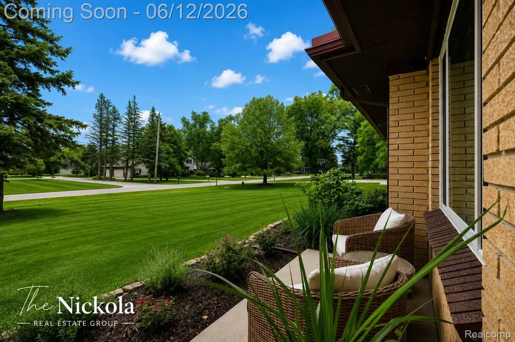 1580 Rockfield Drive Troy City MI 48085