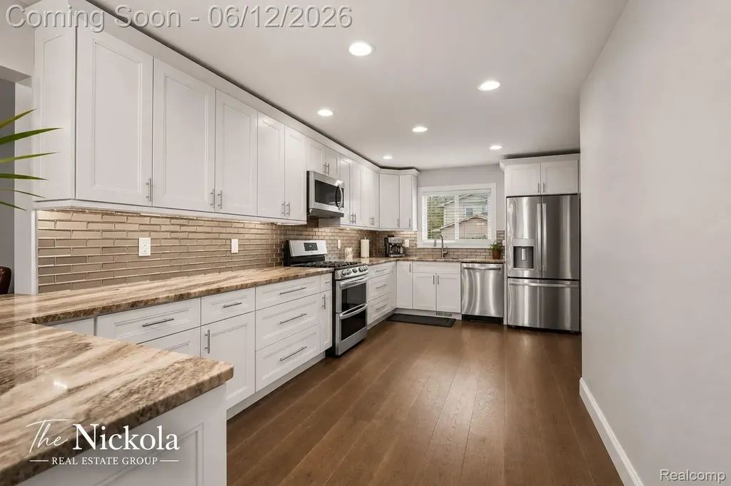 1580 Rockfield Drive Troy City MI 48085