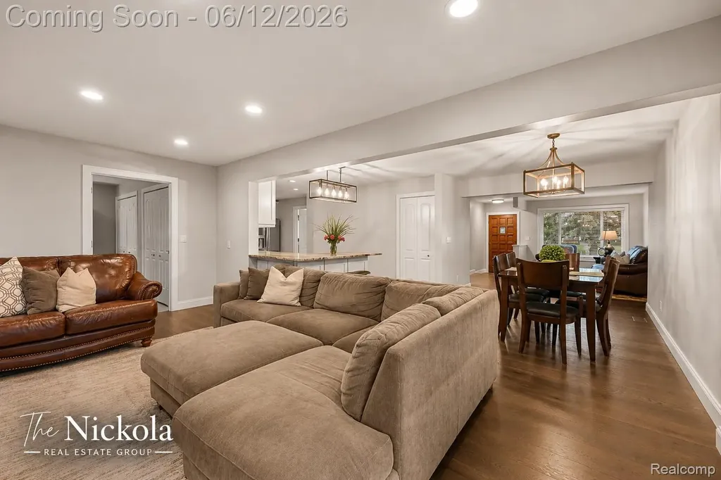 1580 Rockfield Drive Troy City MI 48085