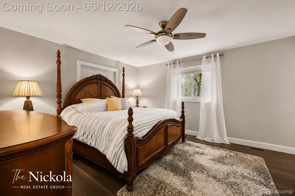 1580 Rockfield Drive Troy City MI 48085