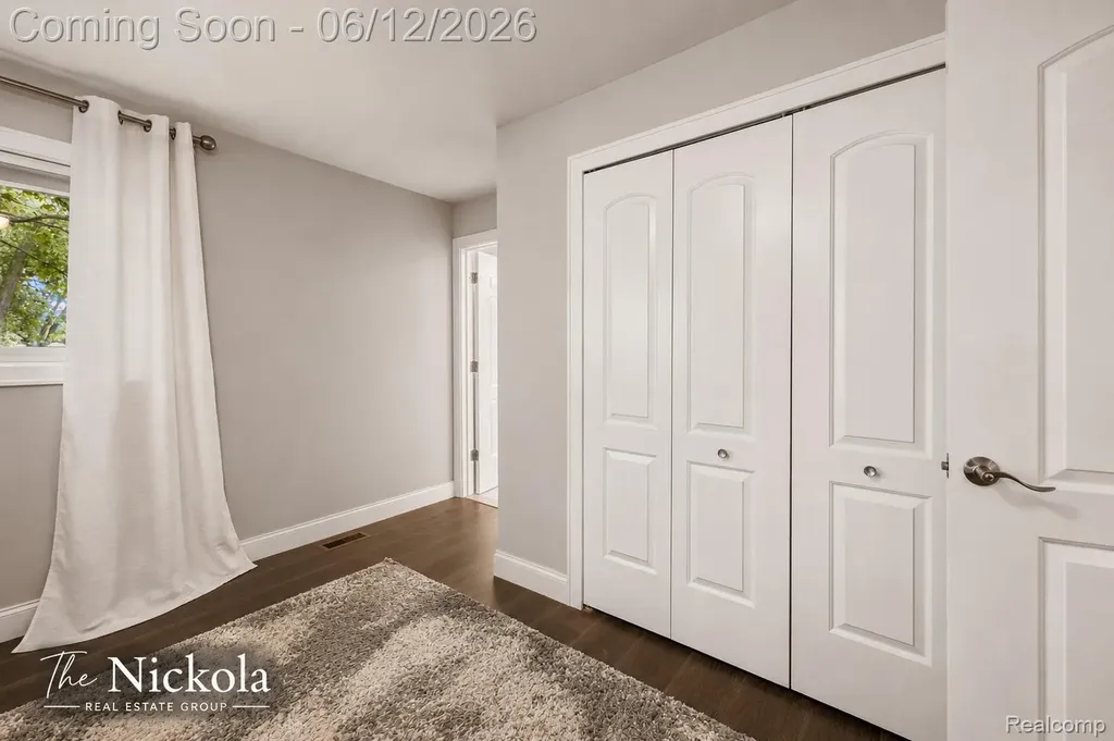 1580 Rockfield Drive Troy City MI 48085