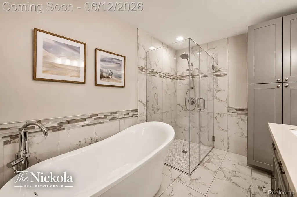 1580 Rockfield Drive Troy City MI 48085