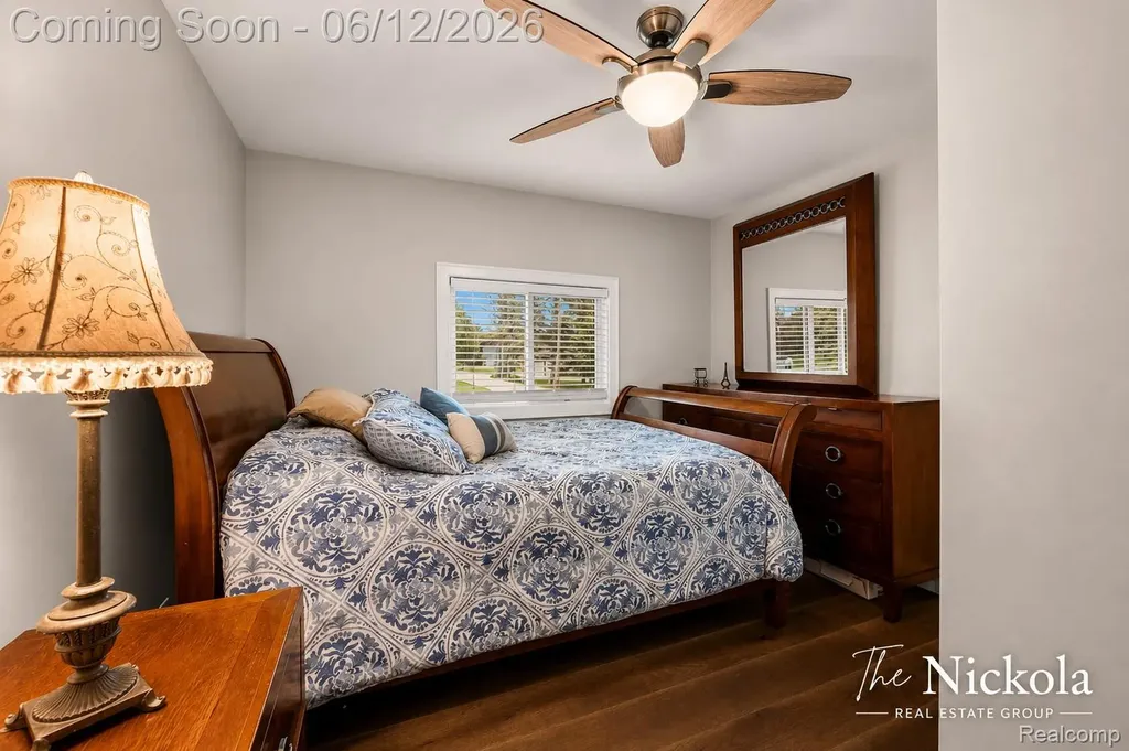 1580 Rockfield Drive Troy City MI 48085