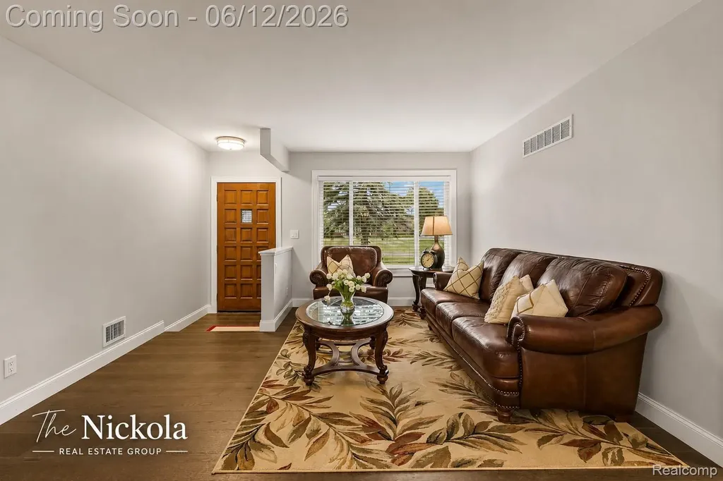 1580 Rockfield Drive Troy City MI 48085