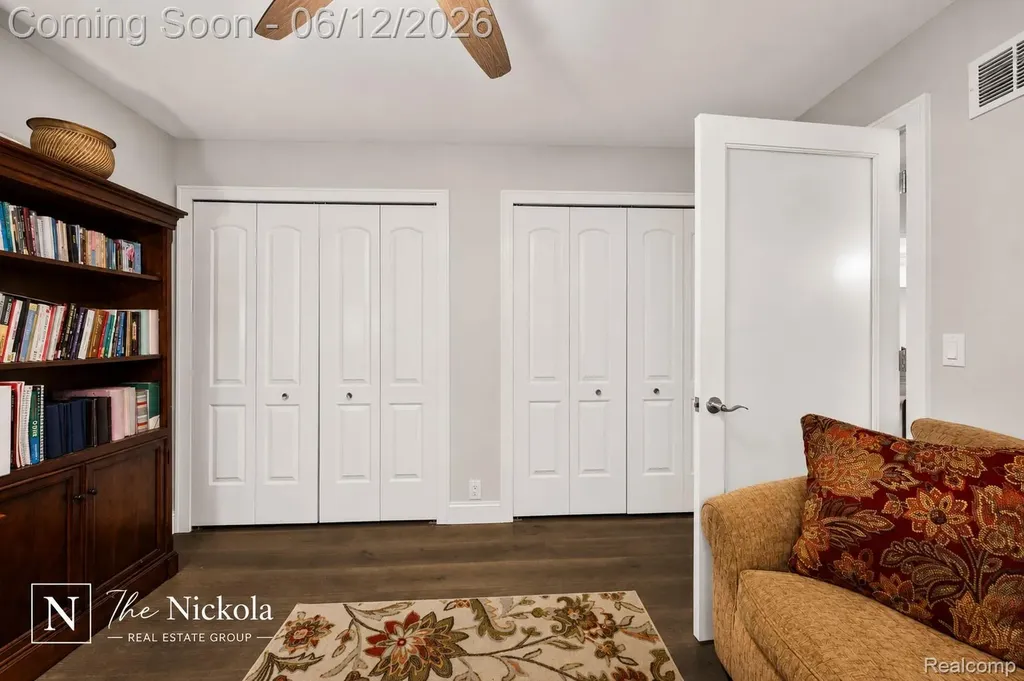 1580 Rockfield Drive Troy City MI 48085