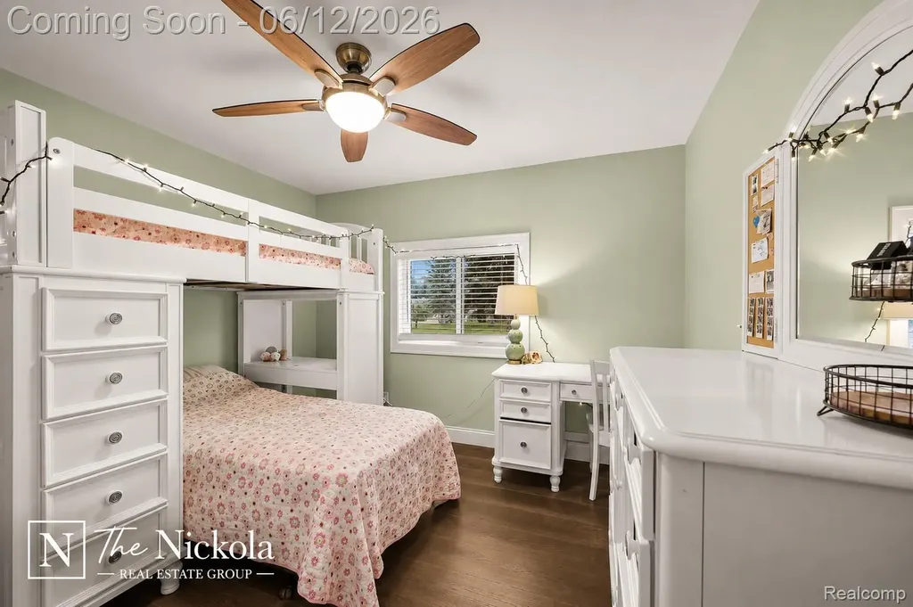 1580 Rockfield Drive Troy City MI 48085
