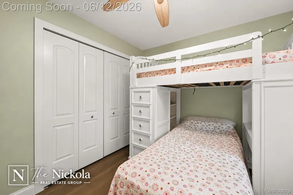 1580 Rockfield Drive Troy City MI 48085
