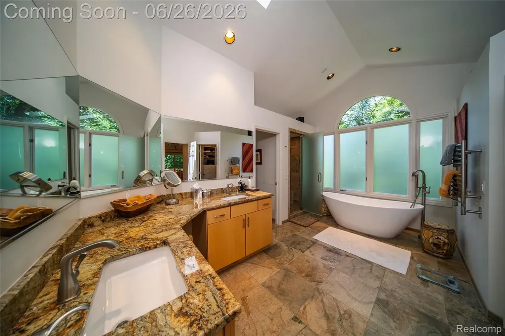 7422 Autumn Hill Drive West Bloomfield Charter Township MI 48323