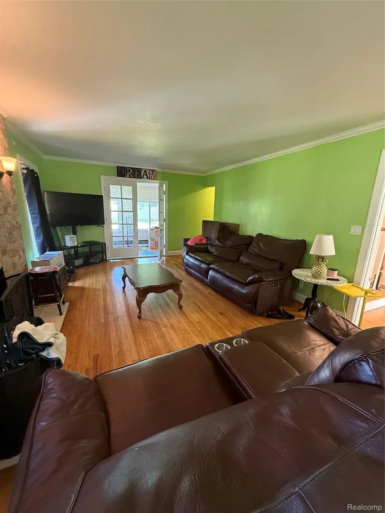 16705 Plainview Avenue Detroit City MI 48219