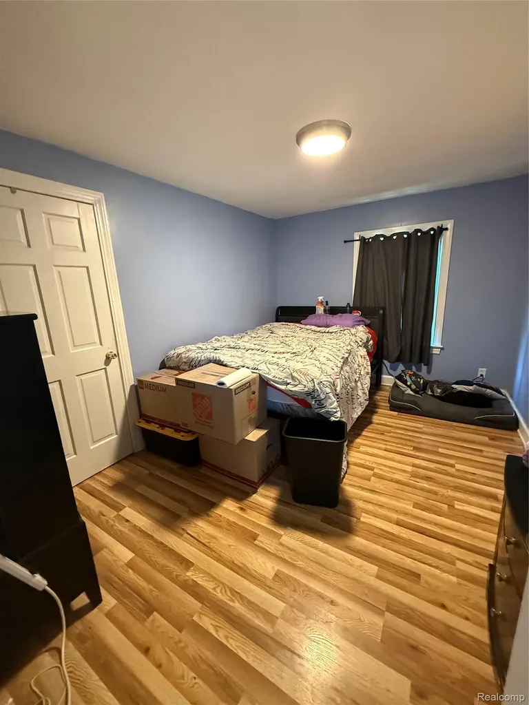 16705 Plainview Avenue Detroit City MI 48219