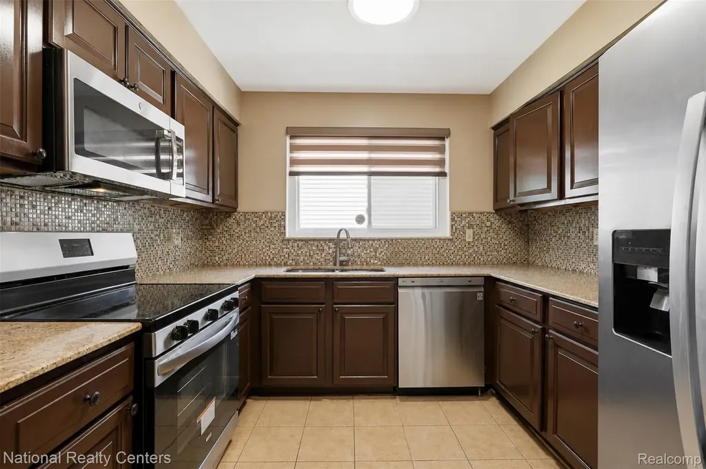 45375 Ronnen Drive Macomb Township MI 48044