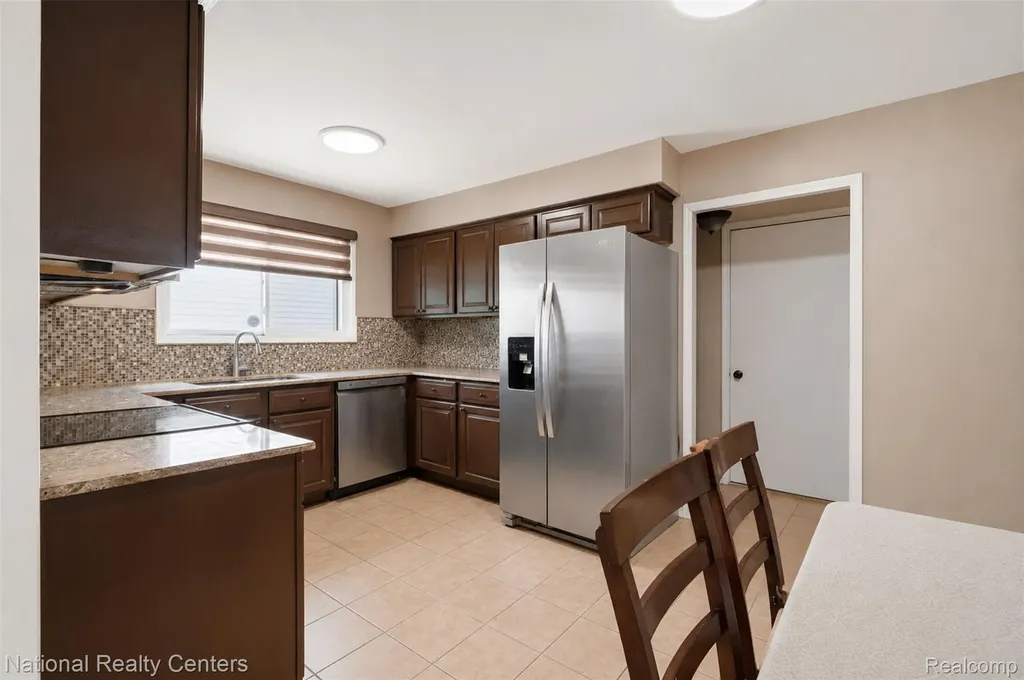 45375 Ronnen Drive Macomb Township MI 48044