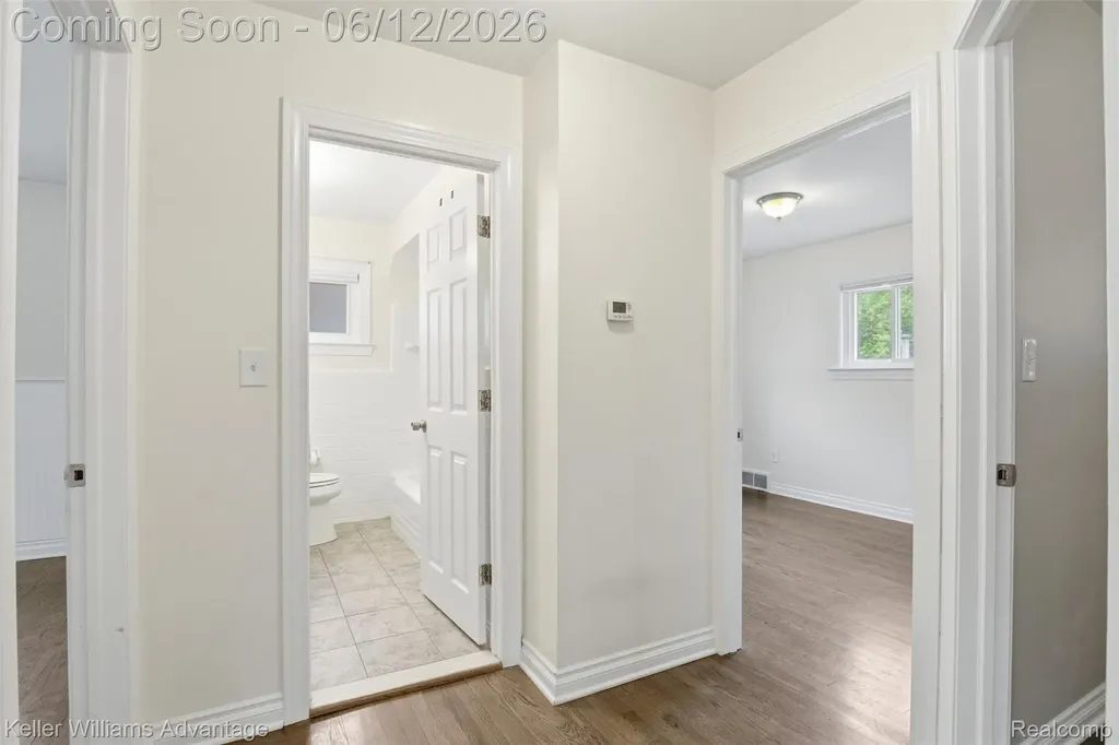 23111 Scotia Road Oak Park City MI 48237
