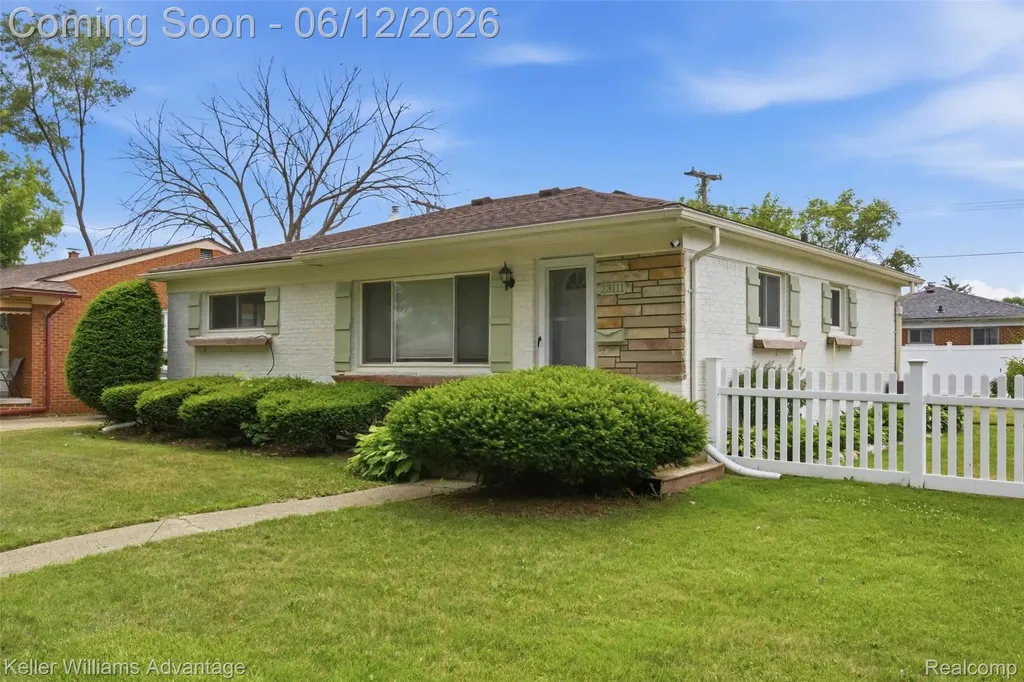 23111 Scotia Road Oak Park City MI 48237