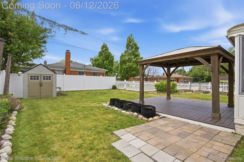 23111 Scotia Road Oak Park City MI 48237