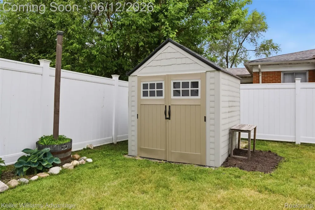 23111 Scotia Road Oak Park City MI 48237