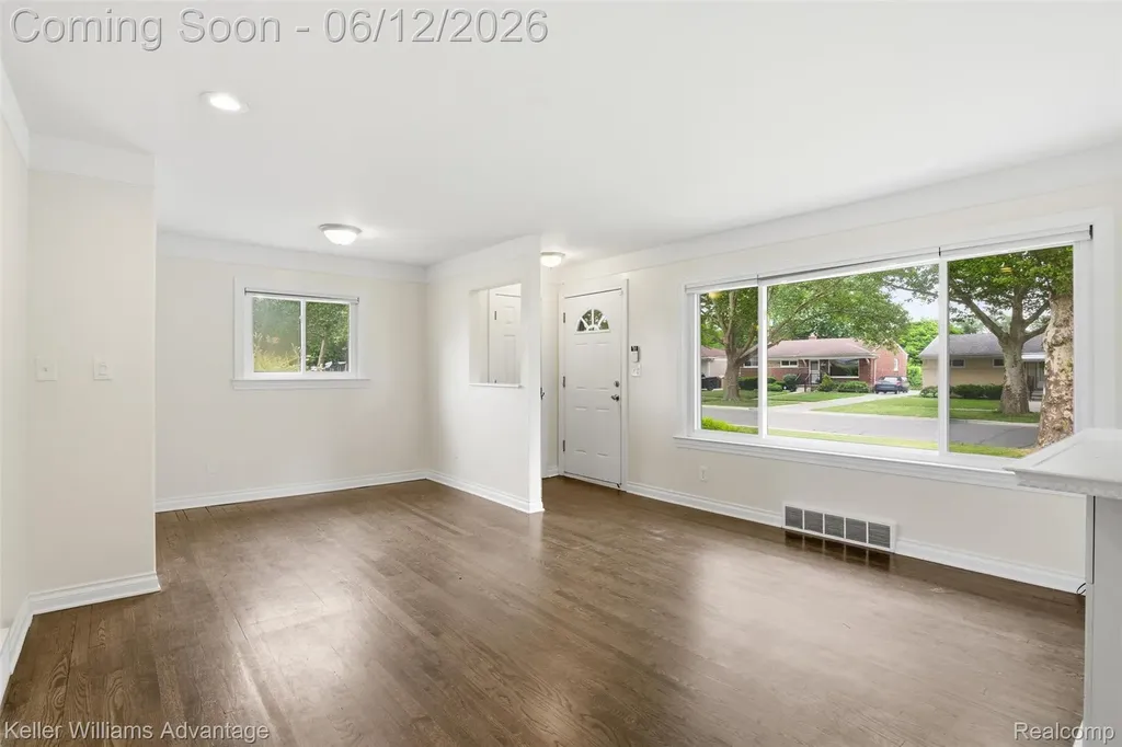 23111 Scotia Road Oak Park City MI 48237