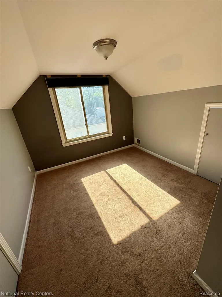 2009 Barrett Avenue Royal Oak City MI 48067
