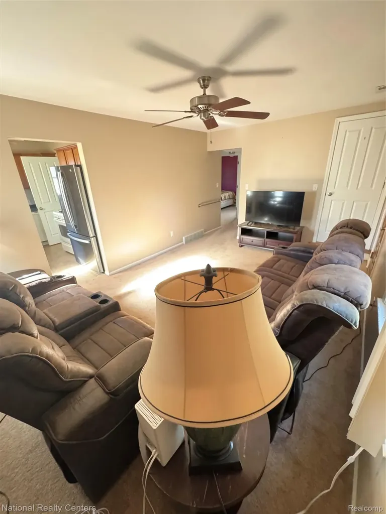 2009 Barrett Avenue Royal Oak City MI 48067