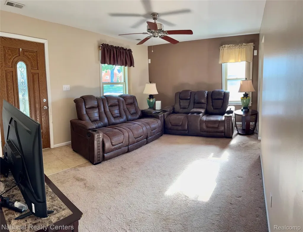 2009 Barrett Avenue Royal Oak City MI 48067