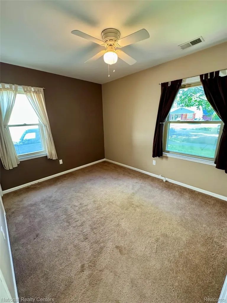 2009 Barrett Avenue Royal Oak City MI 48067