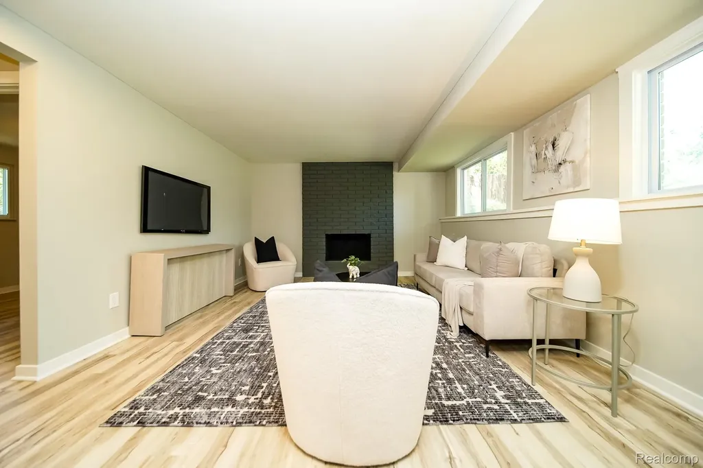 48297 Mallard Drive Chesterfield Township MI 48047