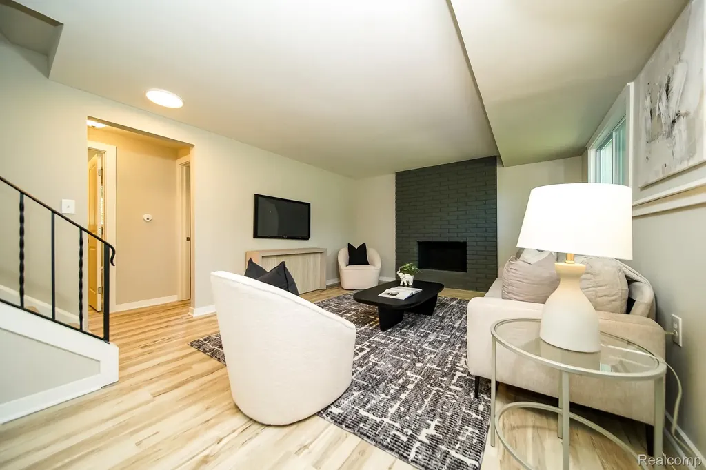 48297 Mallard Drive Chesterfield Township MI 48047