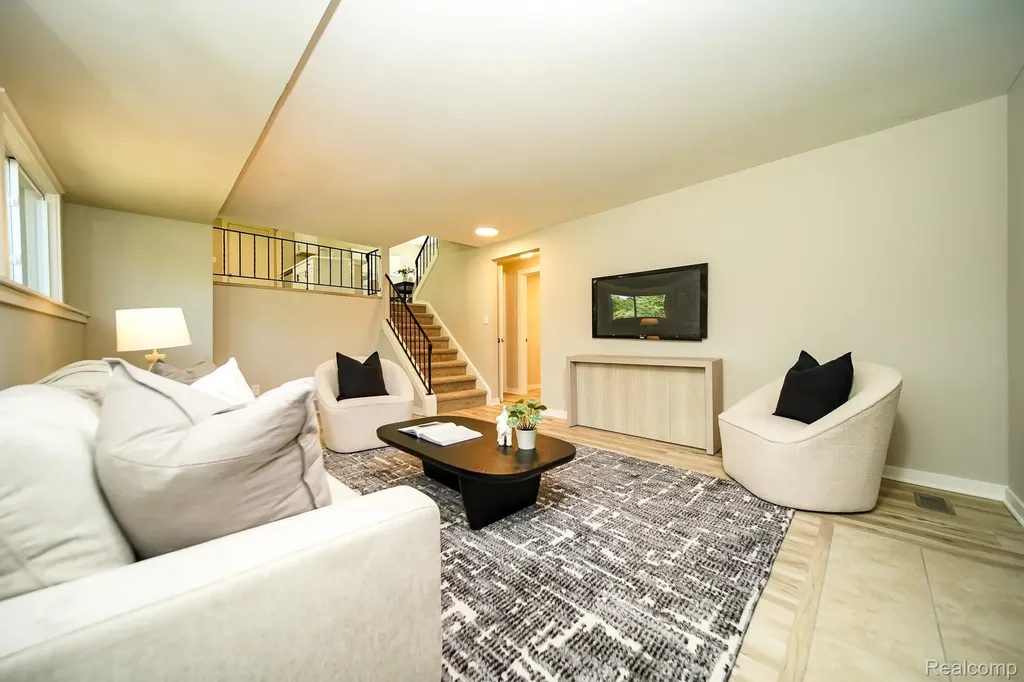 48297 Mallard Drive Chesterfield Township MI 48047