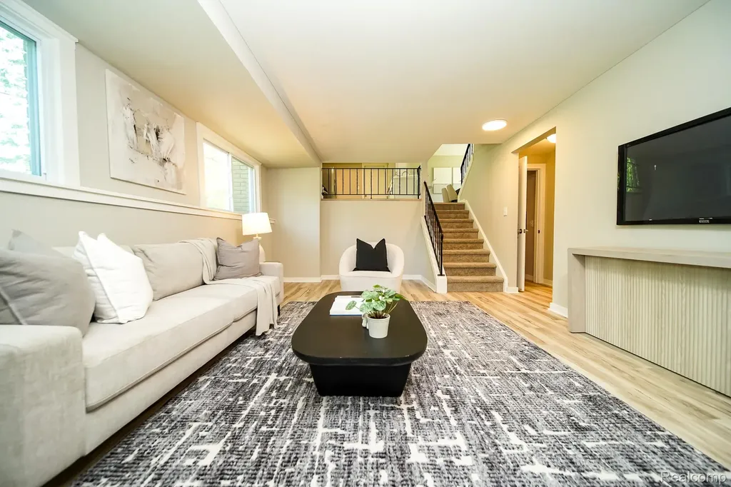 48297 Mallard Drive Chesterfield Township MI 48047