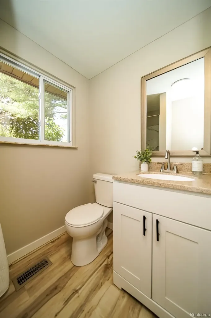 48297 Mallard Drive Chesterfield Township MI 48047
