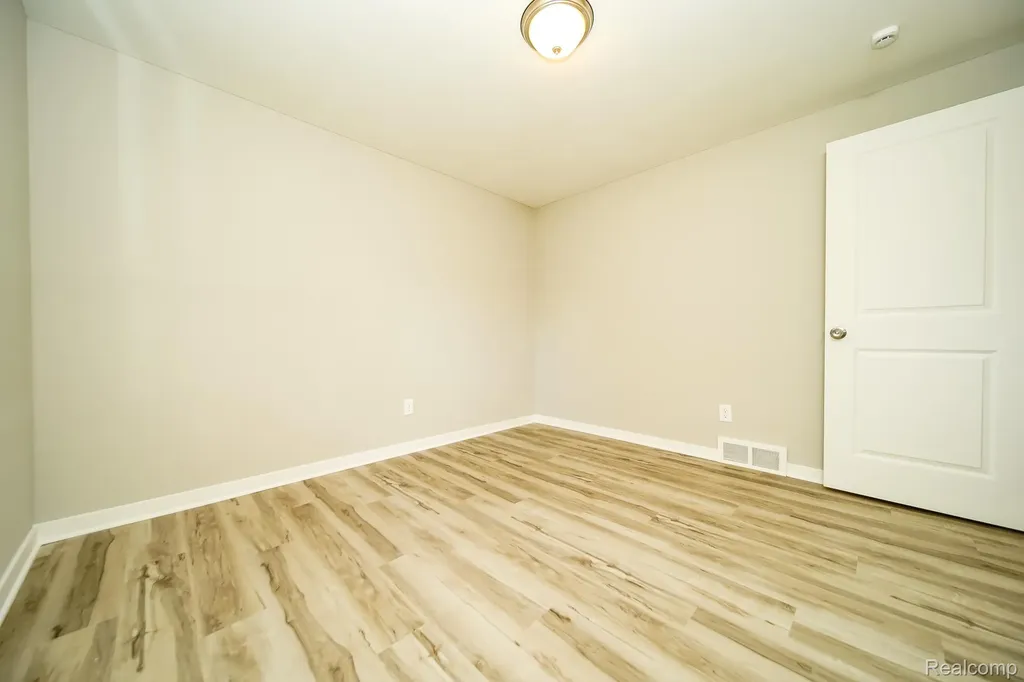 48297 Mallard Drive Chesterfield Township MI 48047