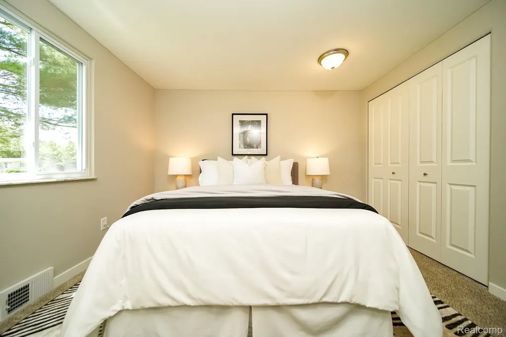 48297 Mallard Drive Chesterfield Township MI 48047