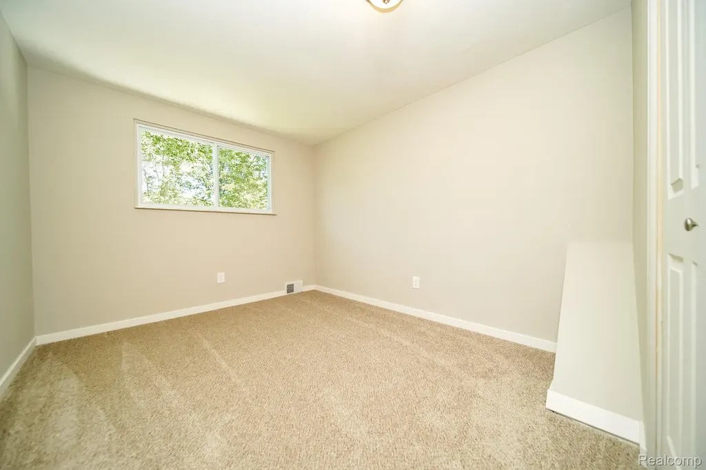 48297 Mallard Drive Chesterfield Township MI 48047