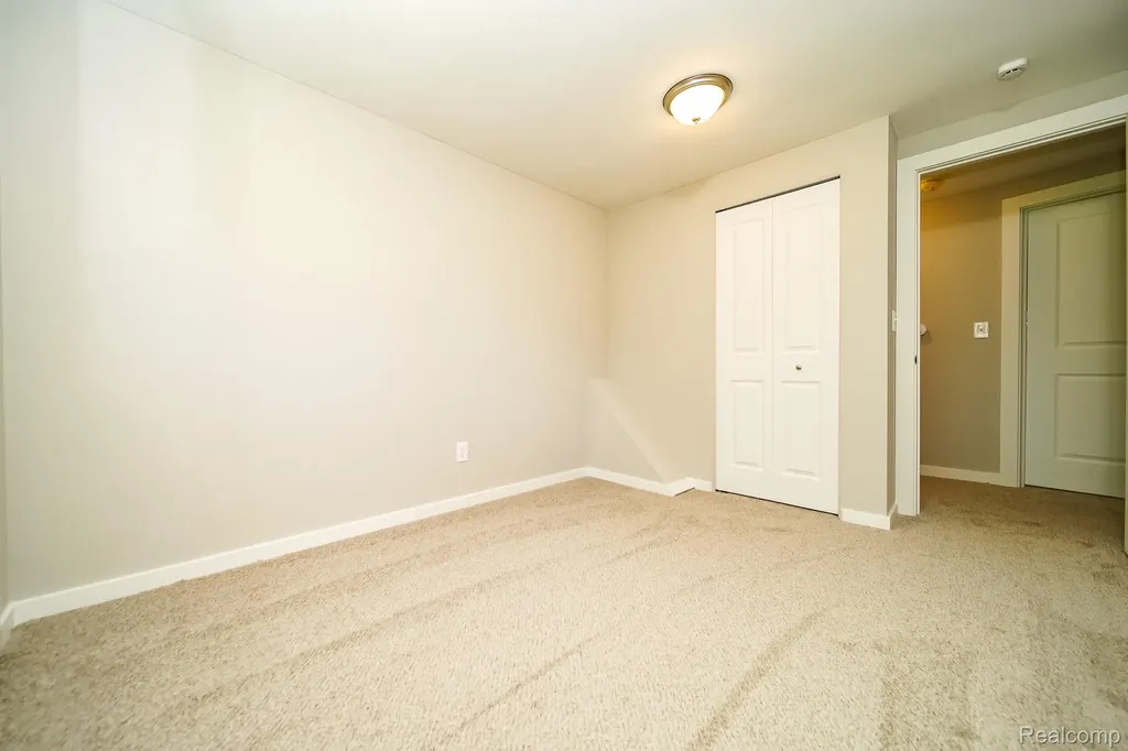 48297 Mallard Drive Chesterfield Township MI 48047